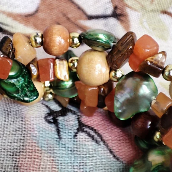 Stone Shell Wood Beaded Memory Wire Bracelet Gold Tone Mother Nature Organic EUC - Picture 5 of 8